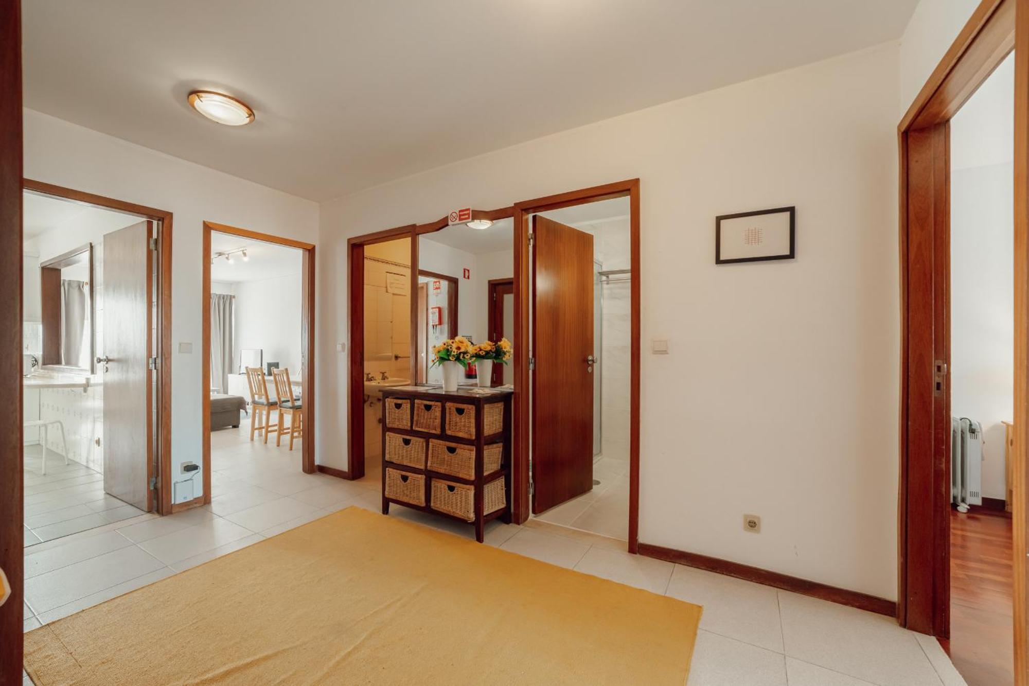 Espinho Modern 3 Bedroom By Vacationy Oporto